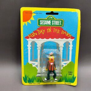 Sesame Street Fun Day in the Park Bert Pvc Figure Tara Toy